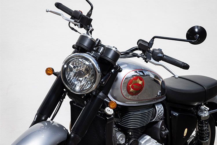 bsa gold star silver dawn
